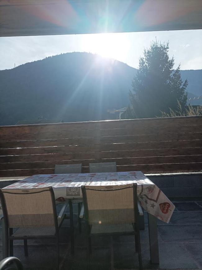 Joli Appart Terrasse Et Jardinet Albertville Ngoại thất bức ảnh
